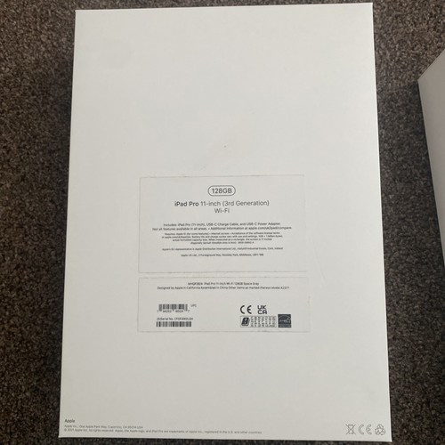 Apple iPad Pro 11 3ème Génération Argent 128Go Boîte Vide Bon état AVEC MANUEL & AUTOCOLLANTS - Photo 7/7