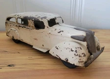 Vintage Wyandotte Streamline Ambulance Pressed Steel Toy Truck 11” All Original