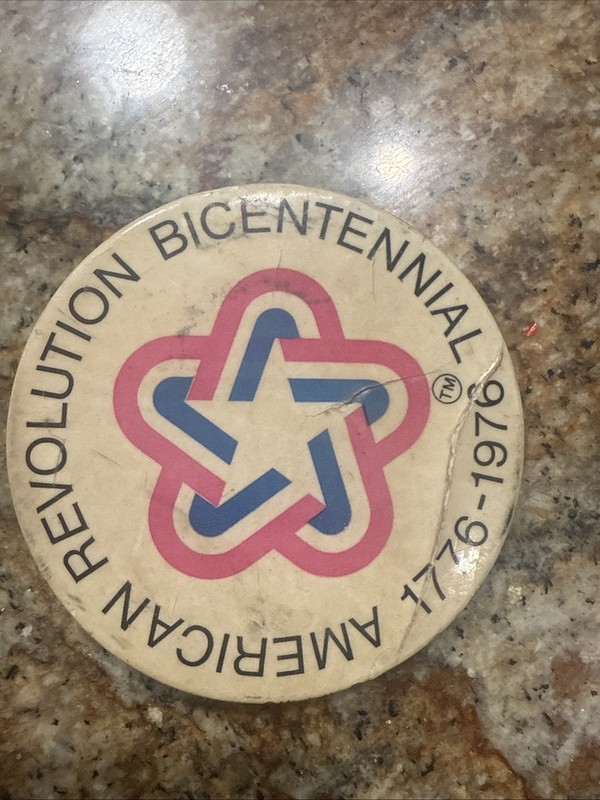 Vintage Bicentennial Star 1776 - 1976 Button Pin Pinback