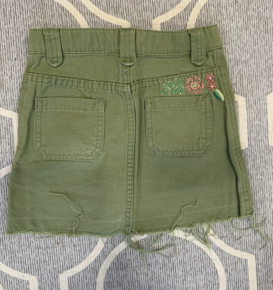 Falda Denim Verde 4T Baby Gap Años 90 De Colección Usada en Excelente Condición Bordada Floral Foto 4 de 4