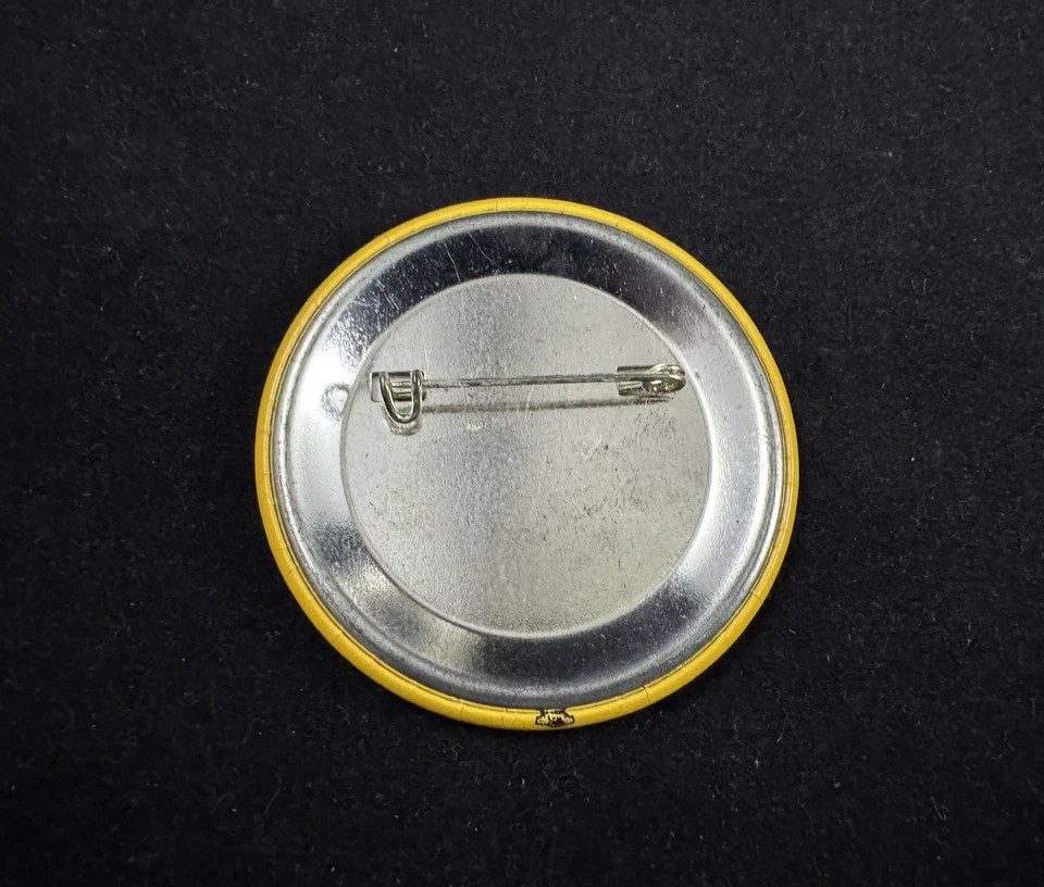 Botón Pinback Vintage Luv Ya Negro y Dorado Pittsburgh Steelers NFL Foto 2 de 2