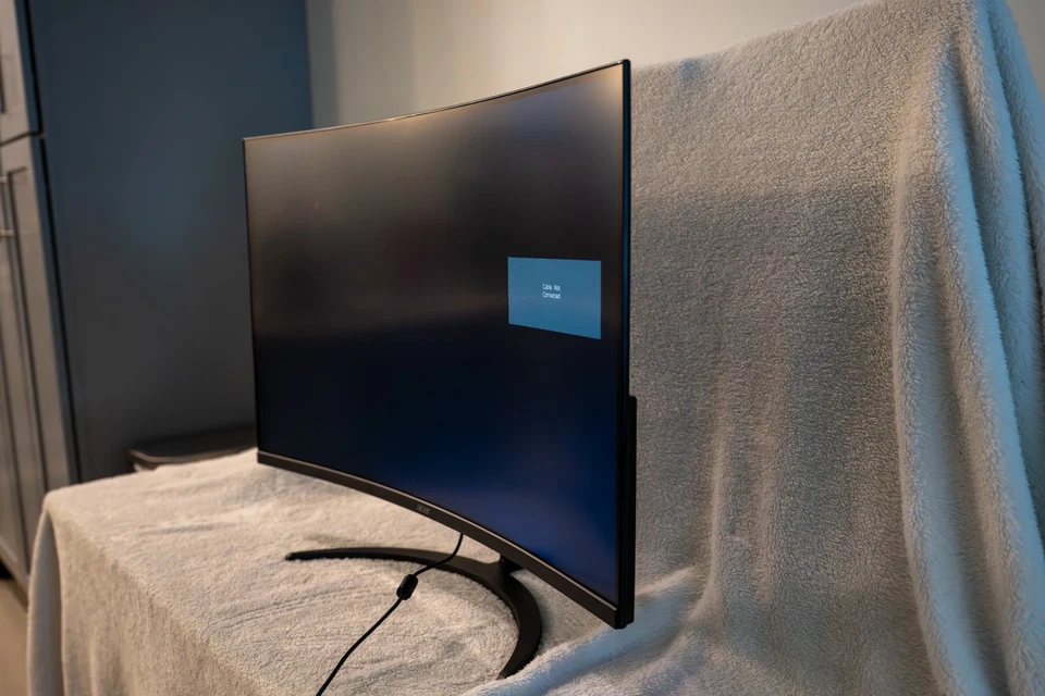 Acer 32 inch EDS320Q Curved Monitor - Full HD 165Hz 1ms HDMI DisplayPort - Image 2 of 4