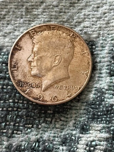 Kennedy 1964 Silver Peace 1/2 Dollar E PLURIBUS UNUM Liberty In God We Trust