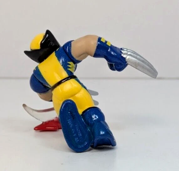 Figura Marvel Super Hero Squad Wolverine Red Slash de 2010 Polaris Pack 2,25" Foto 3 de 4