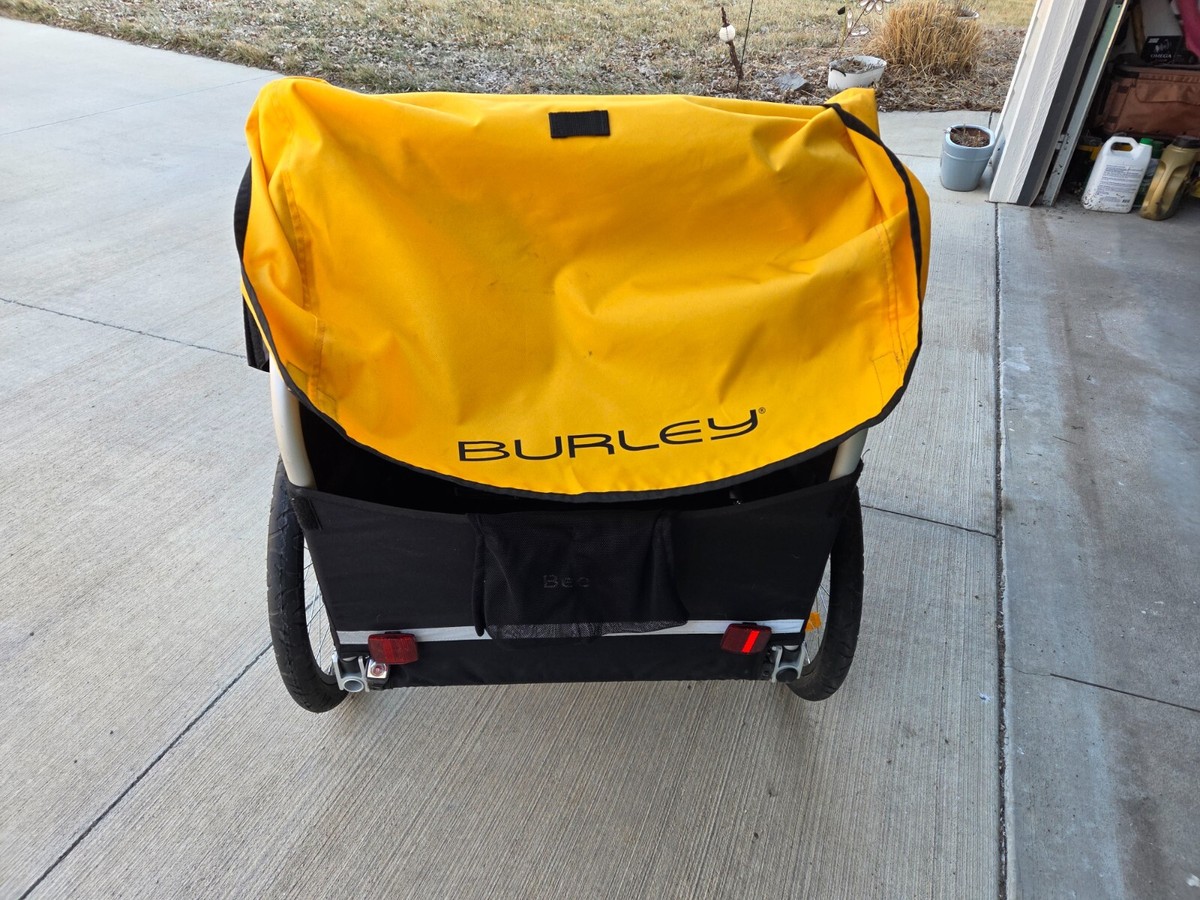Burley Bee 946203 Bike Trailer Wagon for Kid asking Lickup in Pomona,  Kss
