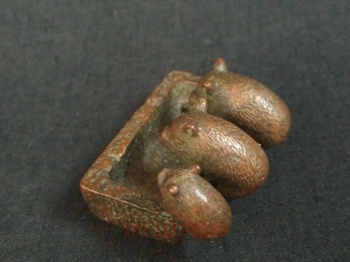 Collected Chinese Bronze Carving Lovely Pig Feed Statue Paperweight Decoration - Picture 4 of 8
