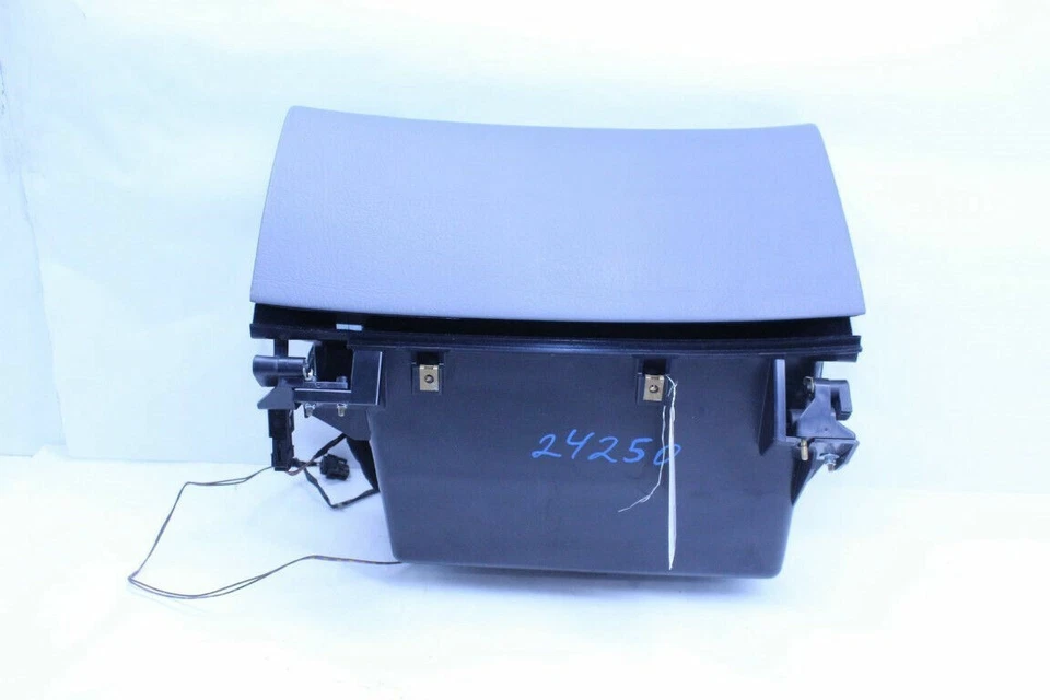 BMW 840i 850i E31 1991-1997 conjunto de guantera gris plata OEM usado Foto 2 de 4