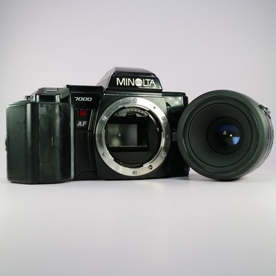 Minolta 7000 AF analoge 35-mm-Spiegelreflexkamera schwarz mit AF Macro Objektiv 50 mm f/2,8 getestet