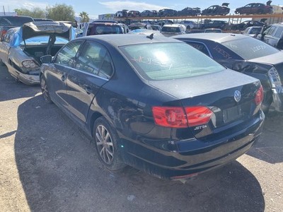 Used Alternator fits: 2014 Volkswagen Jetta 1.8L Bosch manufacturer 140 amp Grad