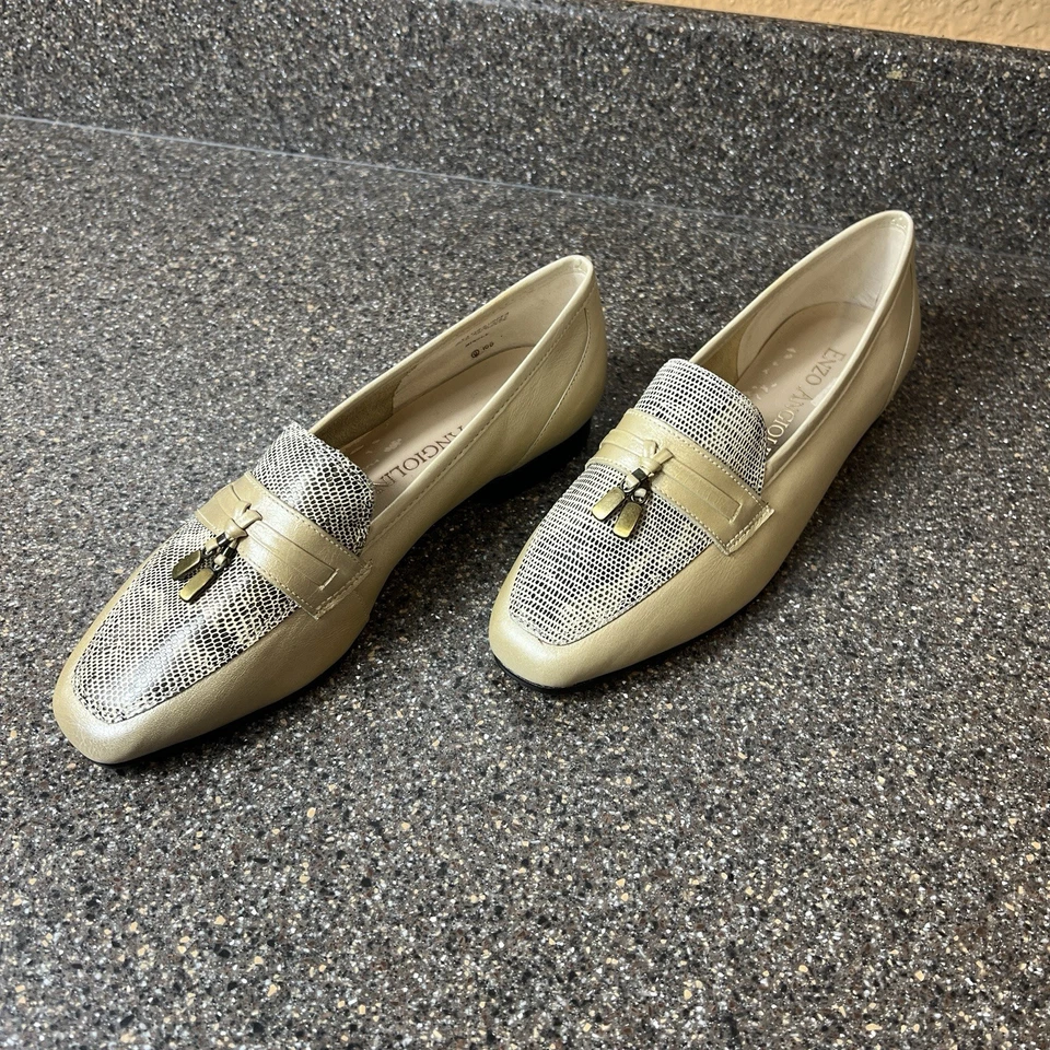 Mocasín Enzo Angilini Comfort Flats para mujer talla 7,5 M piel de serpiente estampado cuero dorado Foto 2 de 4