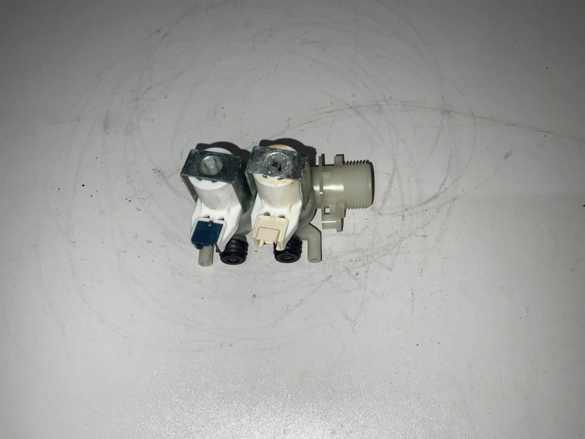 Électrovanne Eau Lave-linge Hotpoint Aqualtis Indesit Ariston - Pièce Détachée Occasion Fonctionnelle