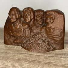 Vintage Red Mill Mfg. Handcrafted Mount Rushmore Figurine (4.5" by 7.75")