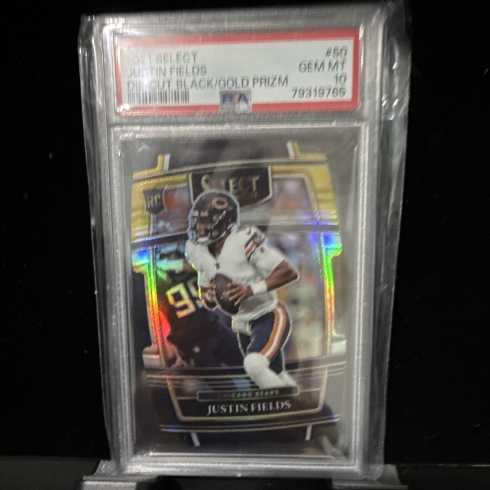 Panini 2021 Select Justin Fields #50 Black & Gold Prizm Die-Cut Rookie PSA 10