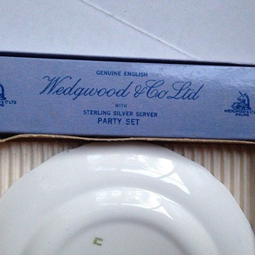 NEW Wedgwood English Sterling Silver Server Davenport Plate Party Set. - Picture 7 of 7