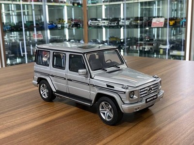 ミニカー Mercedes-Benz G55 AMG 1:18 AUTOart s-l400.jpg