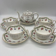 Vintage Aynsley tea pot with 4 Cup And Saucer