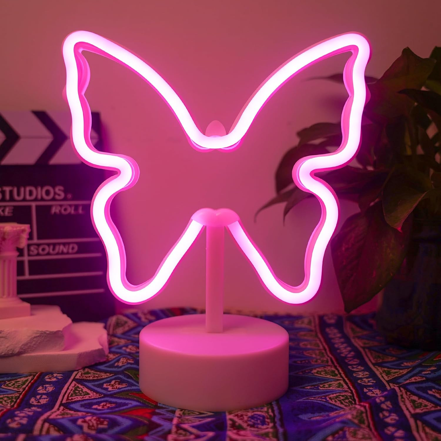 Set Farfalle LED Luminose: Tecnologia RGB per Arredo Interno