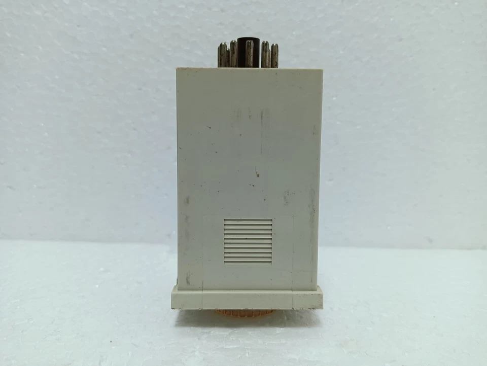 Crouzet TOP 48 C1 Timer 0,05s – 60h 24v 50-60hz 110-127v 5a/250v~ 1/4hp 240Vac - Image 3 of 4