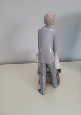 Vintage Lladro figurine # 5214 The Architect 12”H Retired Missing