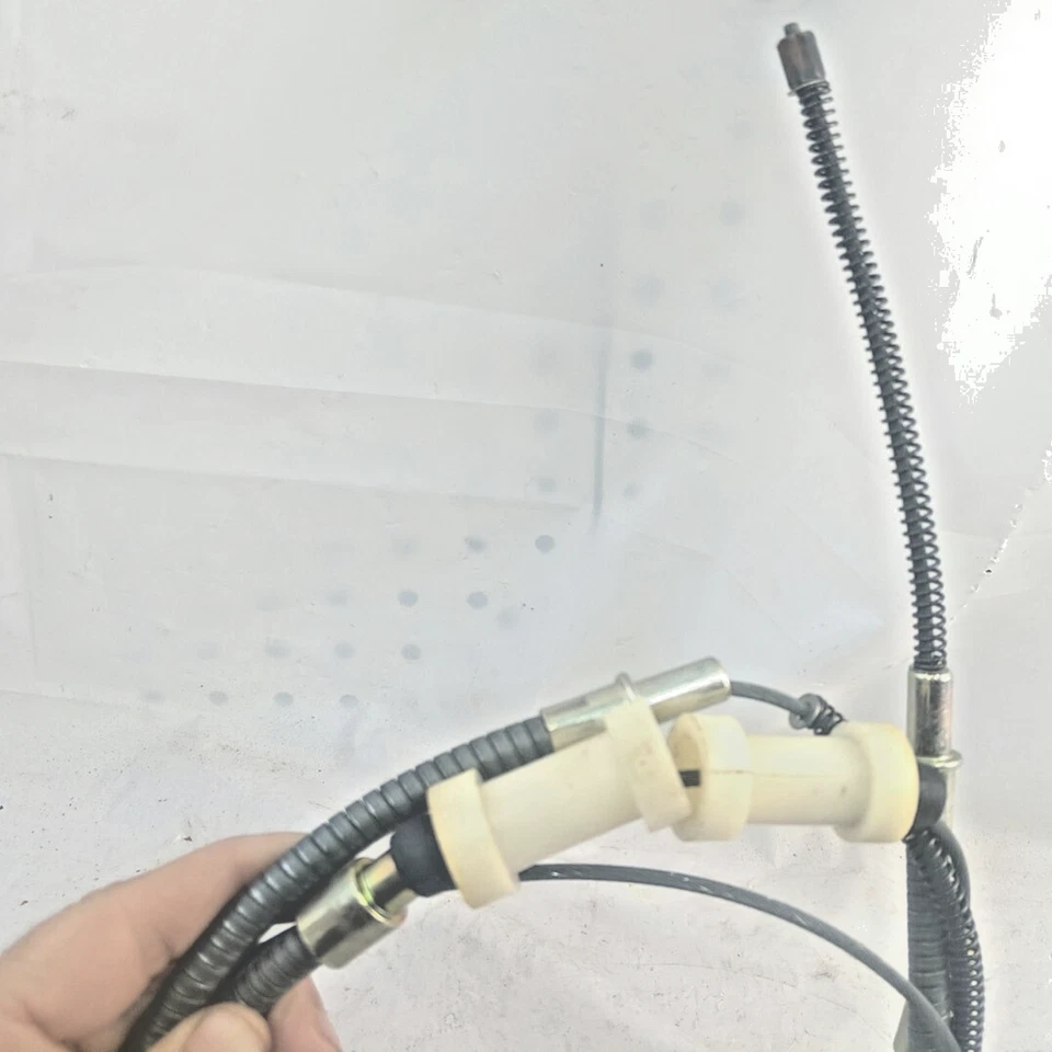 Cable de freno de estacionamiento trasero IAP 321609721 para VW 1974-81 Dasher 74-1980 Passat nuevo de stock Foto 3 de 4