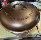 Griswold Cast Iron #9 Fully Marked Tite Top Baster Dutch Oven
