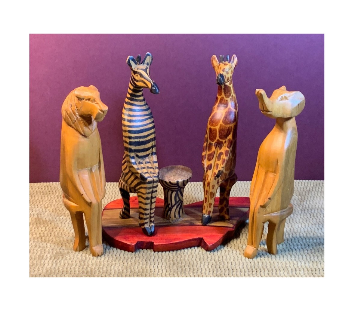 南アフリカ製サファリオットマン VINTAGE AFRICAN CARVED SAFARI SET OF 4 ANIMALS SITTING AROUND