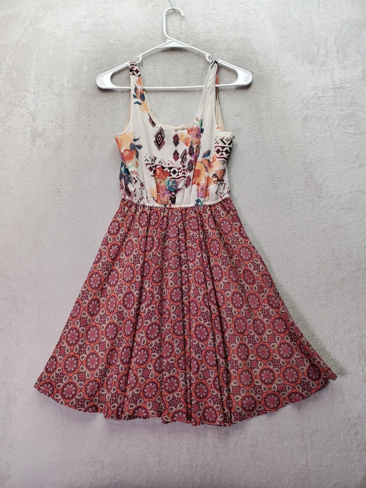 Mini Vestido Feminino American Rag Cie Tamanho XS Branco Multi Floral Forrado Cintura Cintura - Imagem 2 de 4