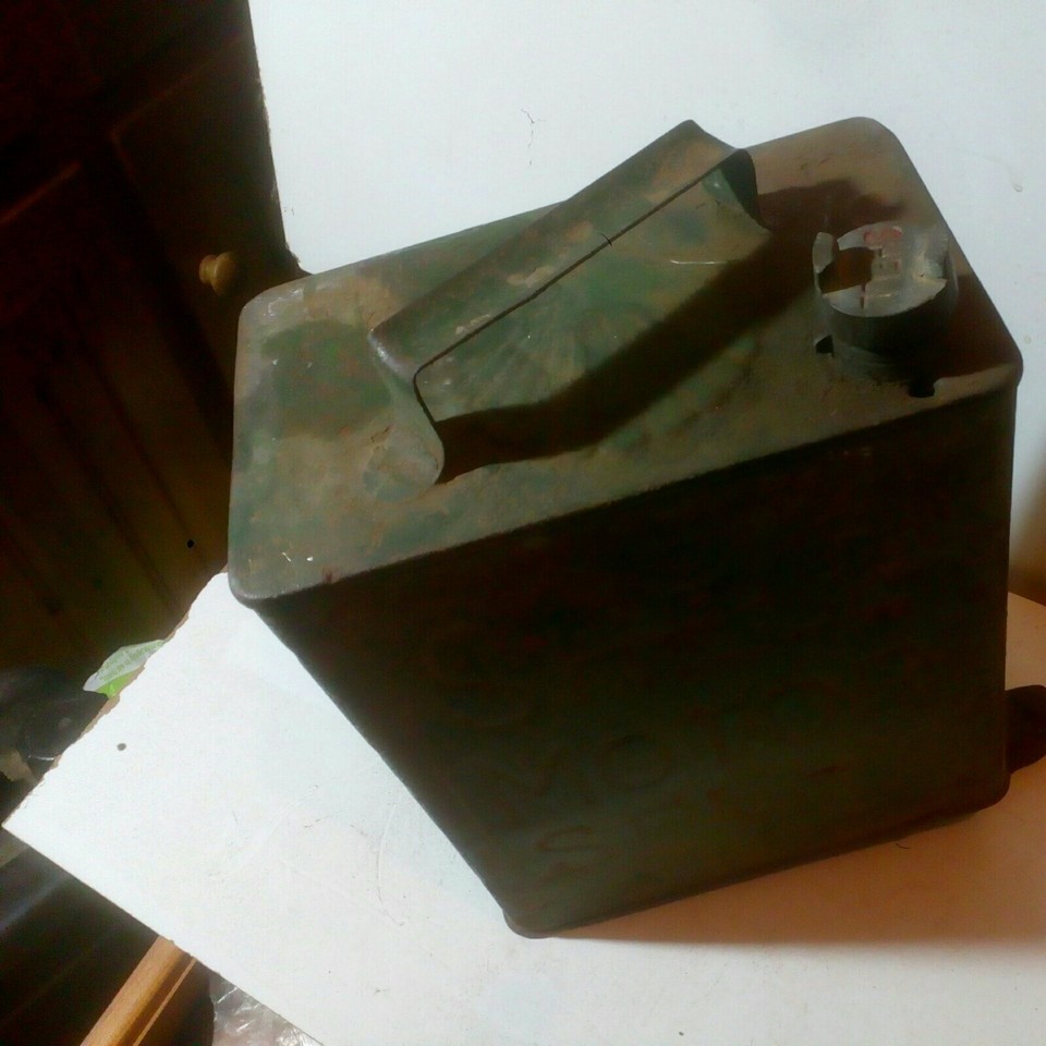 Vintage Shell Fuel Can With 2 prong shell Cap Dark army green REFURB ...