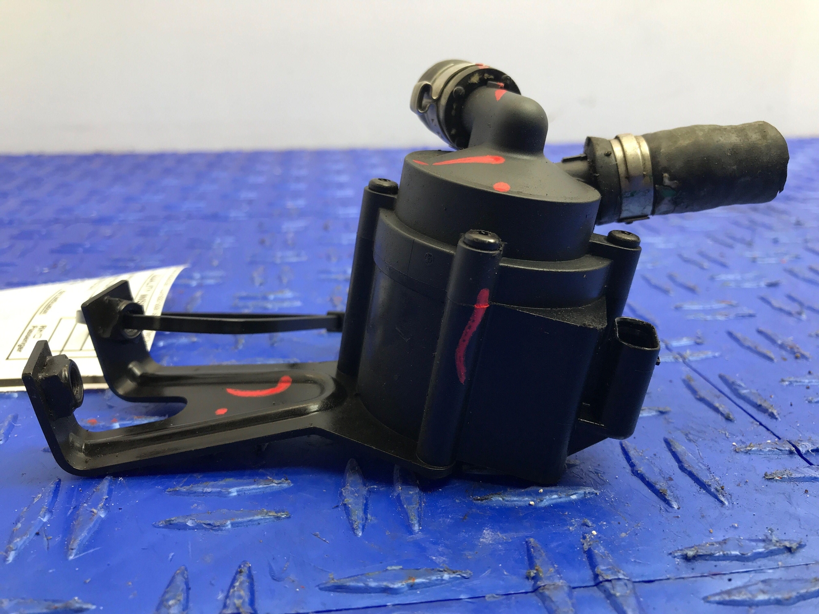 2012 - 2019 BMW M6 F12 4.4L TURBO SYSTEM AUXILIARY COOLANT WATER 