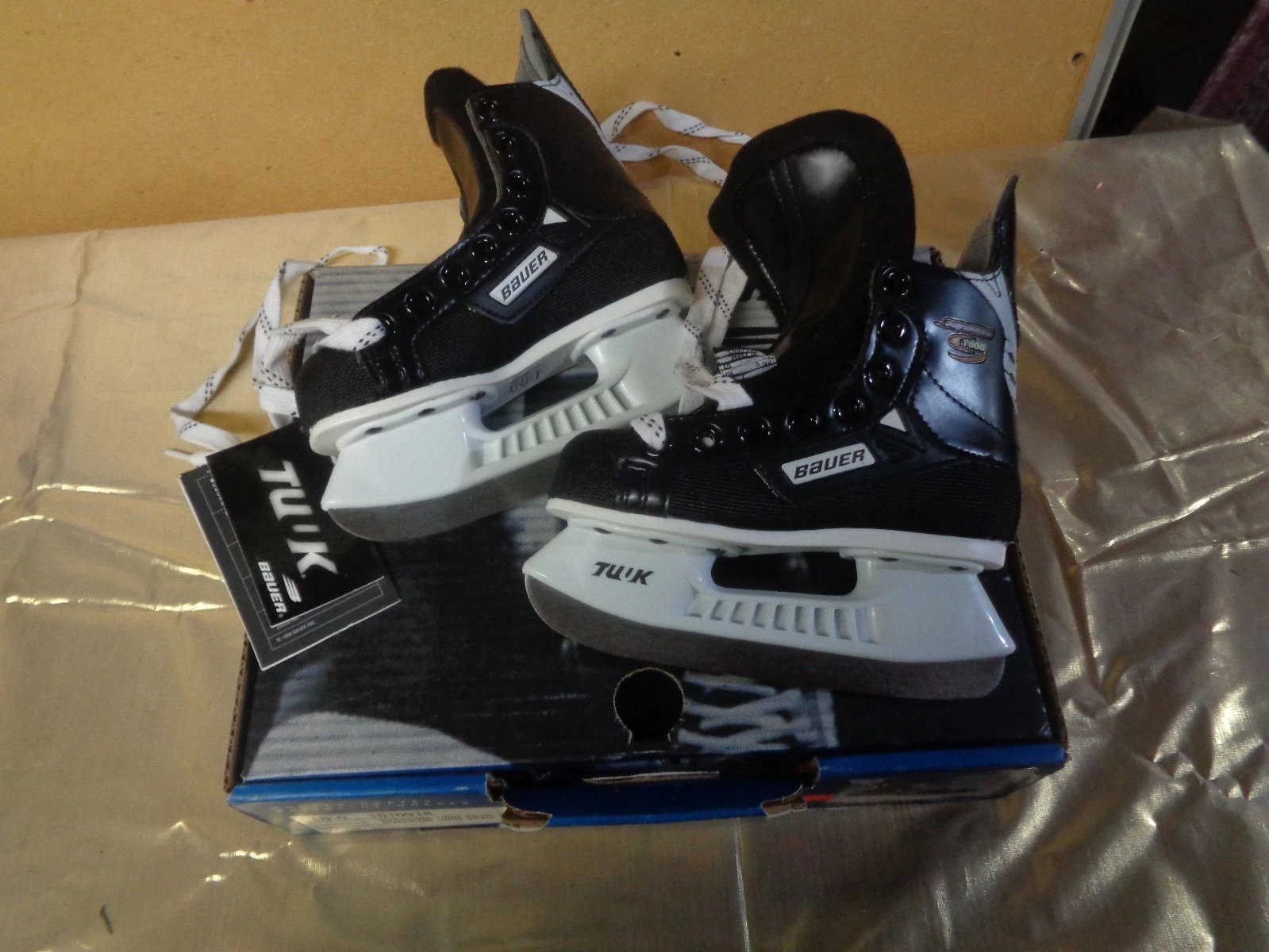 Chaussures de patinage sur glace Bauer Supreme 1000 jeunes taille Y10