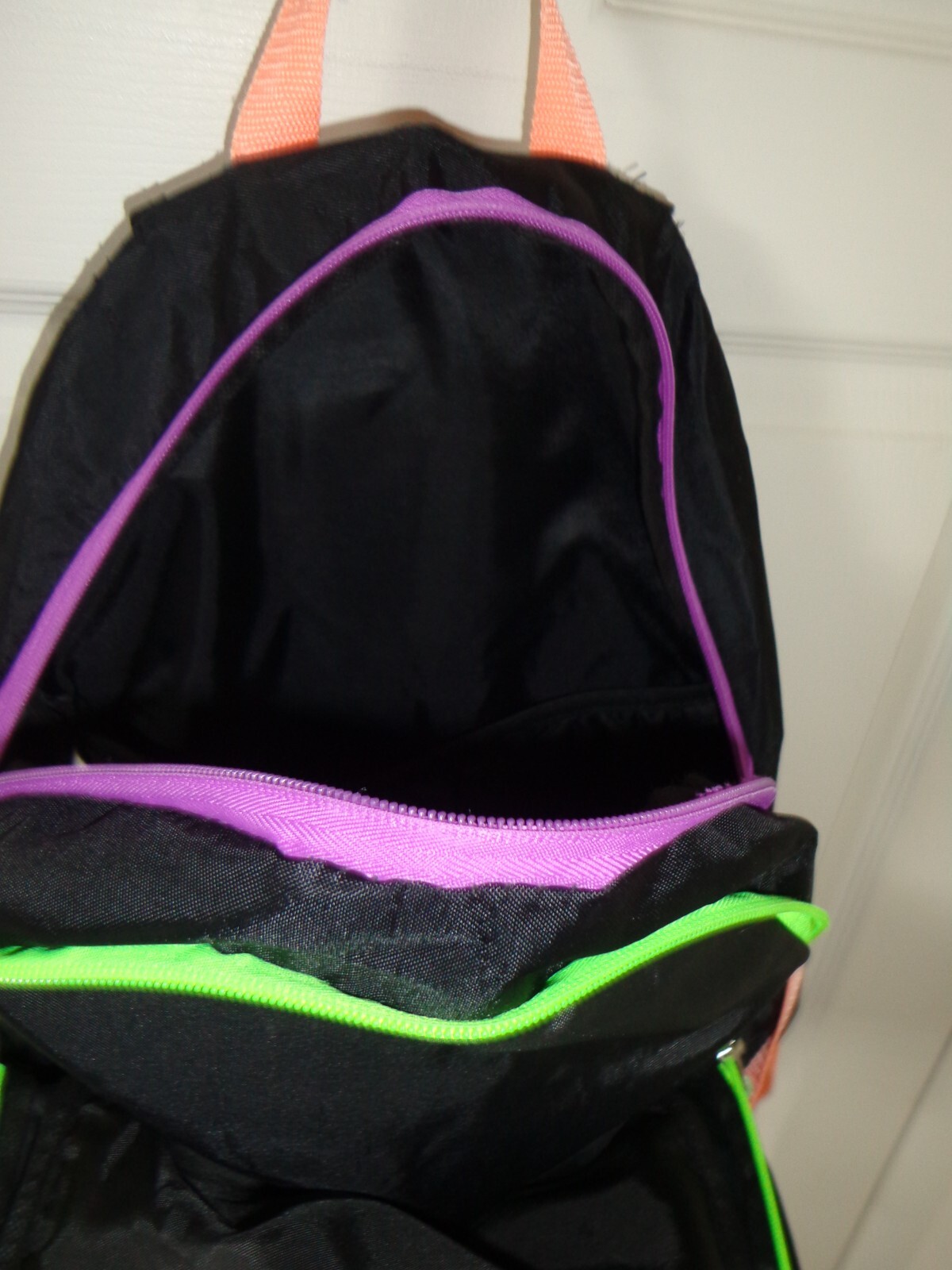 Eastsport Backpack Size Medium - image 13