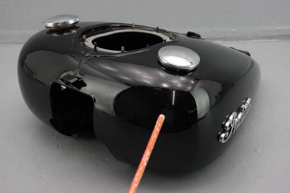 2016 印度 Roadmaster 5.5 加仑燃油箱雷声黑色-无凹痕-无锈 — 第 4/4 张图片