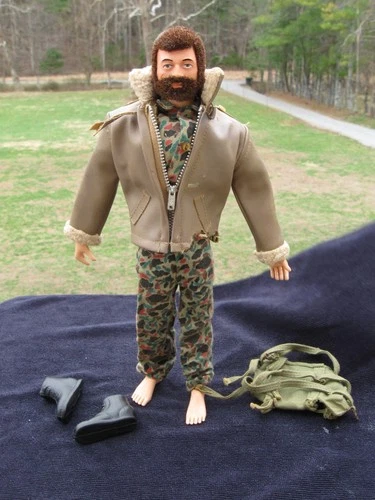VINTAGE Hasbro GI JOE Adventure Team Land Adventurer with Accessories