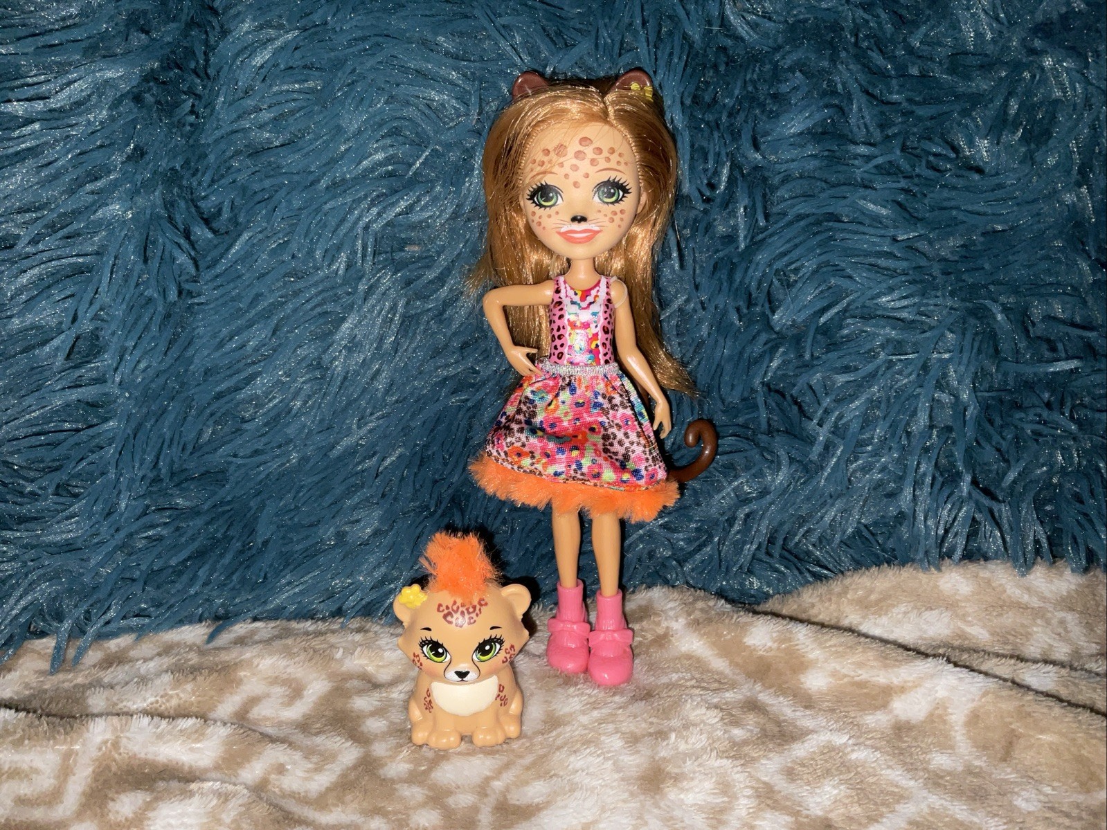 Enchantimals Cherish Cheetah doll and pet Quick Quick Red Hair Outfit Shoes