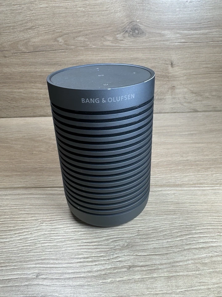 Bang & Olufsen Beosound Explore Tragbarer Lautsprecher -- Rotguss