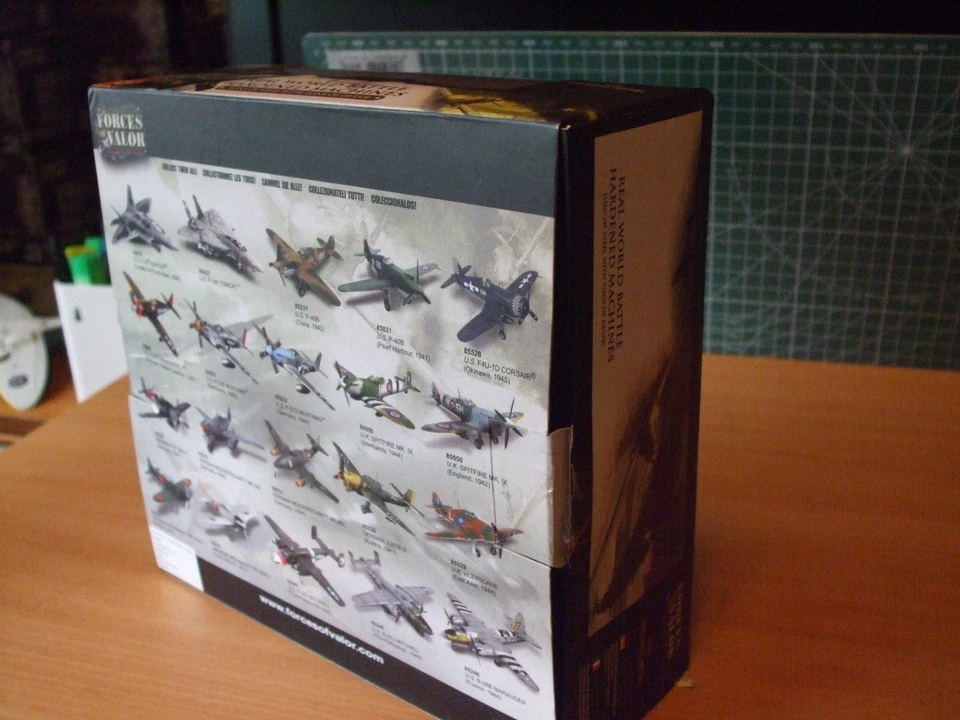 UNIMAX FORCES OF VALOR-US.P/47D THUNDERBOLT (1/72 SCALE) - Image 3 of 4