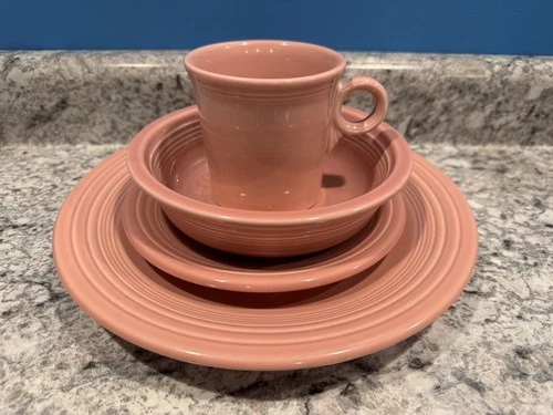 Fiesta Four (4) Piece Place Setting Rose Pink Retired Fiestaware Plates Bowl Mug