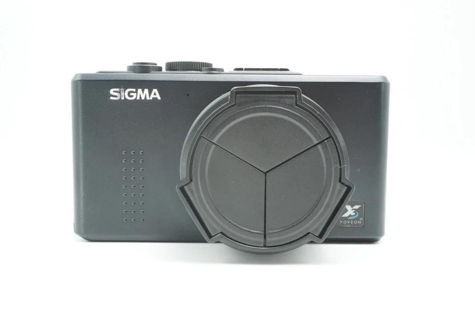 SIGMA DP2 Foveon APS-C Digital Camera w/ Case Strap Charger SD Card from Japan - Image 4 of 4