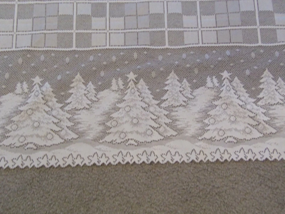 Lace Tablecloth White Winters Eve design 60 x 83 - Image 4 of 4