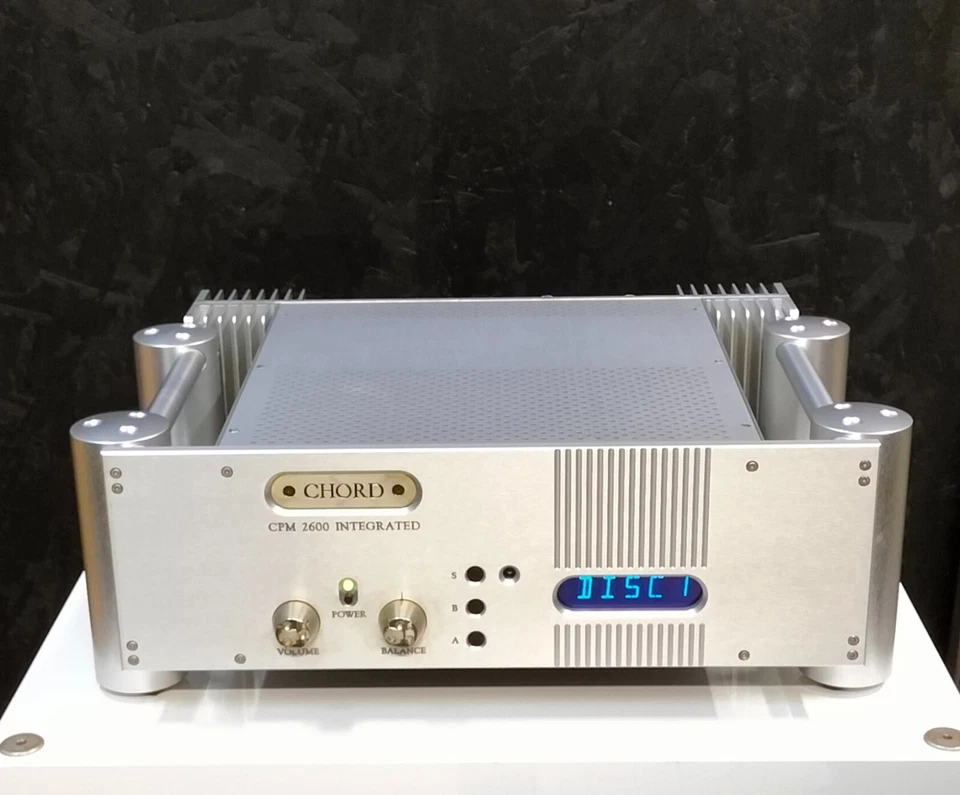 CHORD CPM2600 amplificatore integrato - Immagine 2 di 4