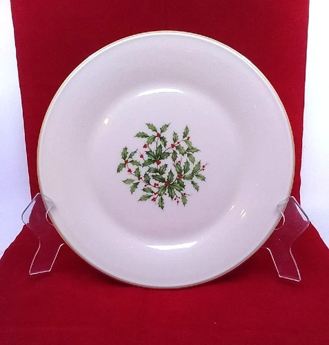 Lenox Special Christmas Holly Berry Round 10 3/4" Plate w/ Gilded Edge