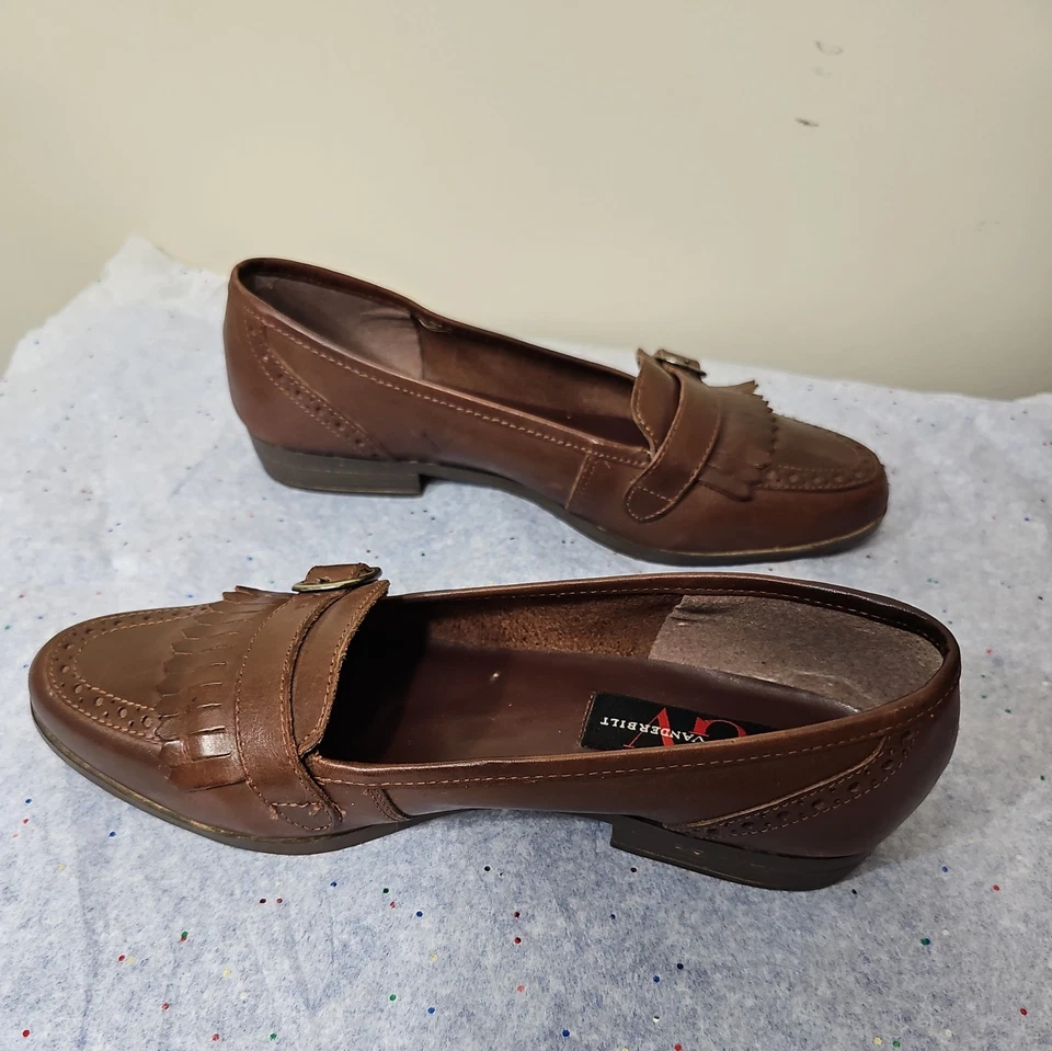 Mocasines para mujer de colección Gloria Vanderbilt talla 6,5 M con borla de cuero Foto 2 de 4