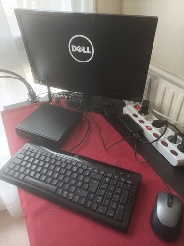 Mini PC de bureau Dell Optiplex 3040M (Windows 11 - Intel i3 6100  4 Go 250 Go)