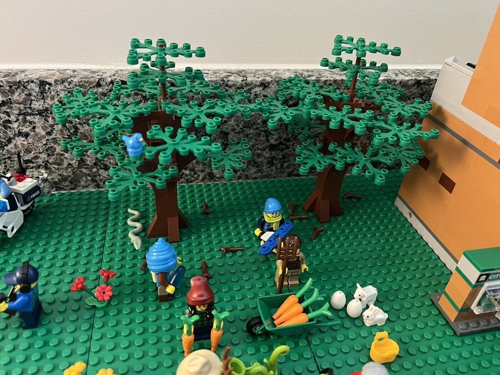 Custom Forest Tree 45-Piece LEGO Set with Vibrant Color Options
