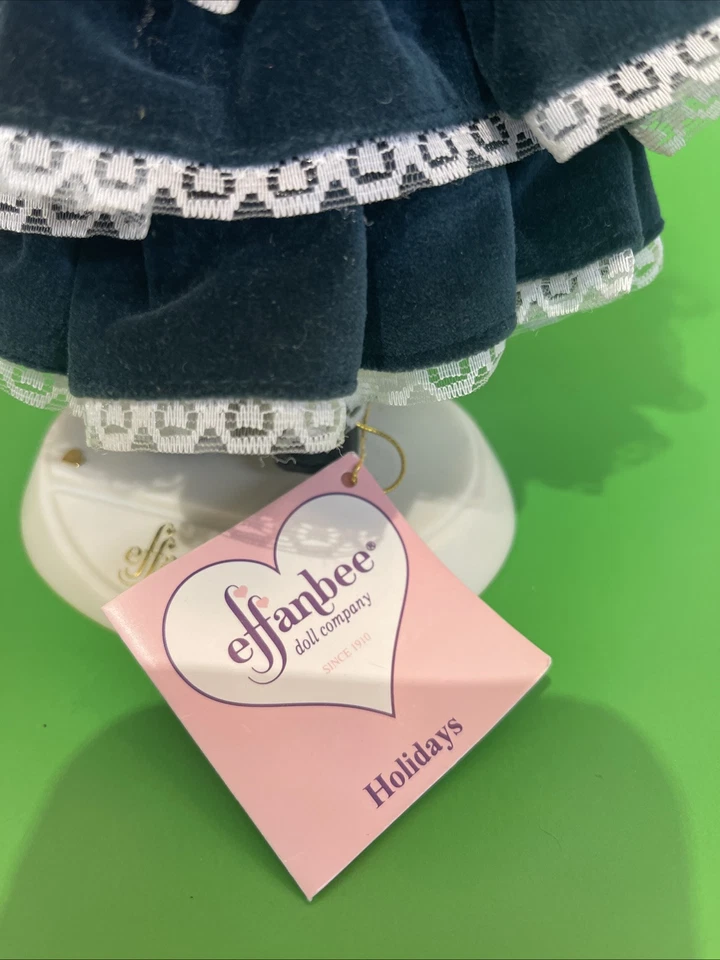 Effanbee Doll Company - Currier & Ives Navidad - Colección Galería # MV-122 Foto 2 de 4