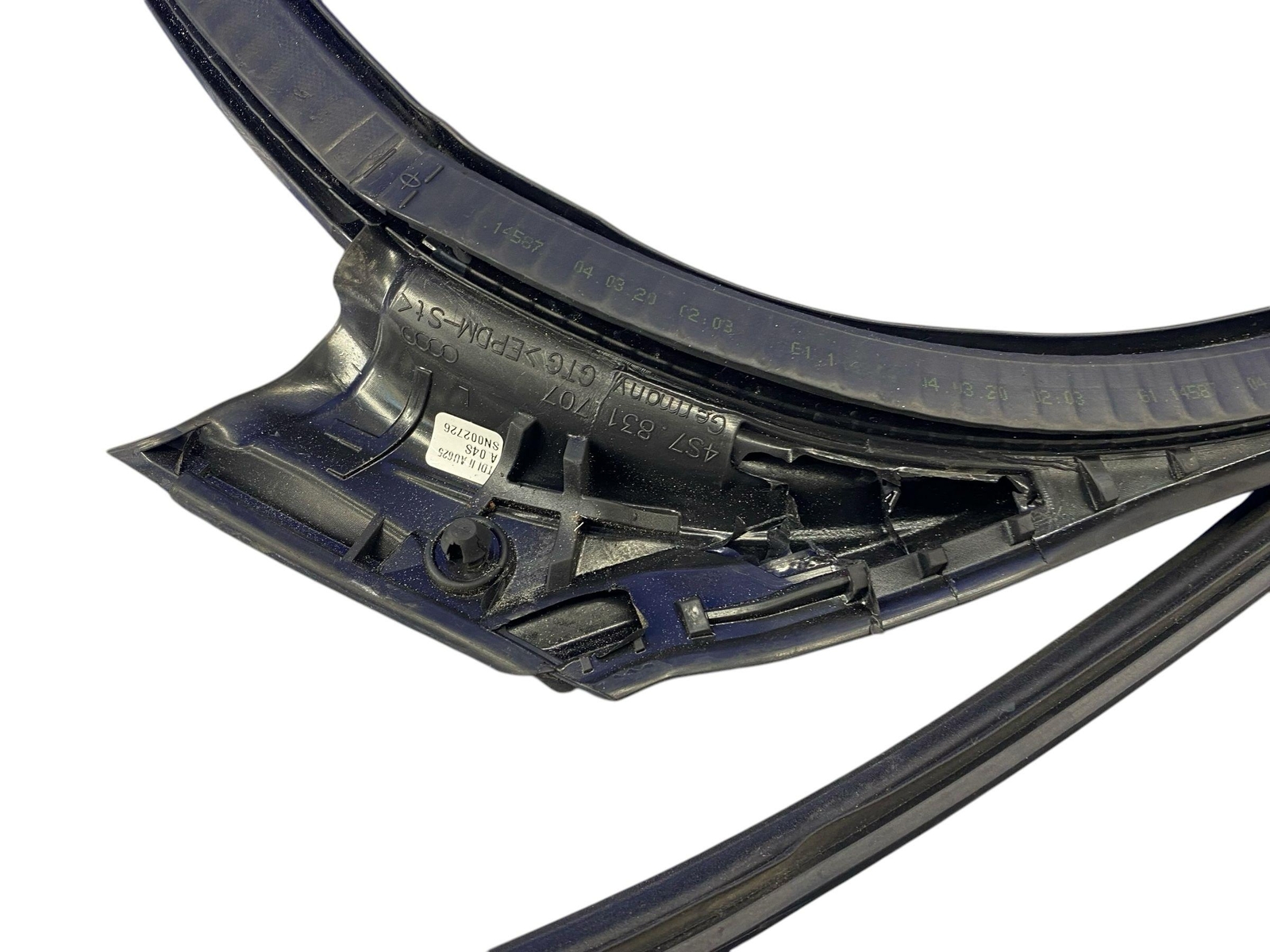 2017-2023 AUDI R8 FRONT LEFT DOOR WEATHER STRIP SEAL 4S7831707 OEM