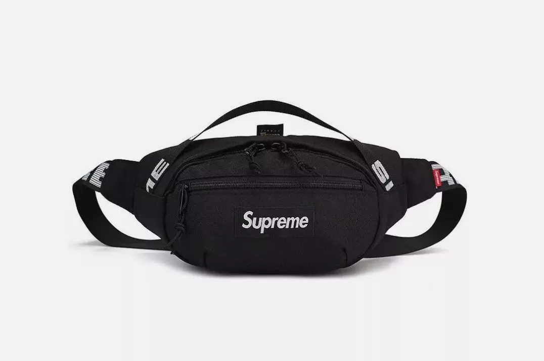 Sac taille SUPREME noir SS18 NEUF
