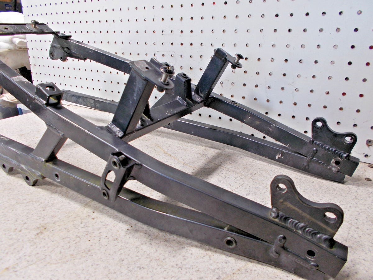 Kawasaki ZX 750 Ninja 1998 / Rear Sub Frame Assembly