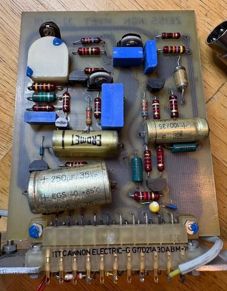 Zeiss Ikon 2x Vorverstärker Preamp Telefunken Ela Röhrenverstärker EL12 - Bild 2 von 4