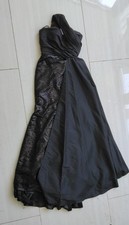 Stunning and Elegant Size 4 Black Formal Evening Gown